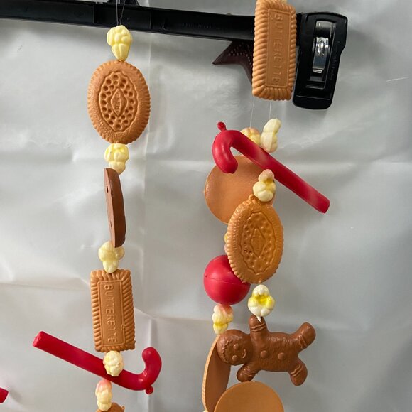 8 Foot Gingerbread, Candy Cane and Butterette Cookie Themed Christmas Garland. - Picture 6 of 6